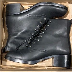 Patti Lace-up Boot - size 7.5
